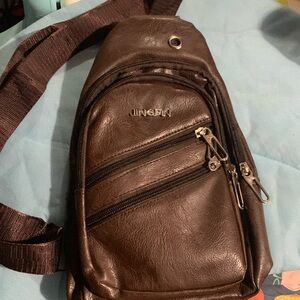 NWOT- Crossbody bag